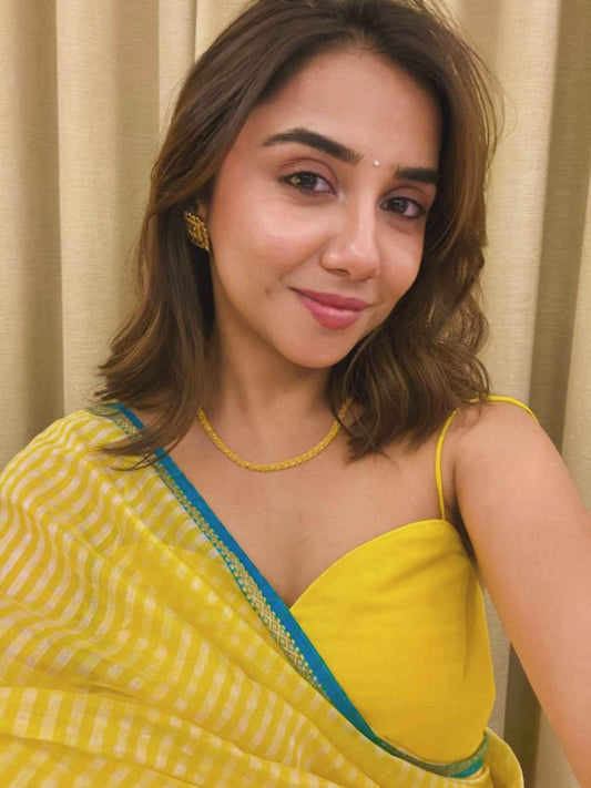 Prajakta Koli Maheshwari Handwoven Chex Buti Line Pallu Saree