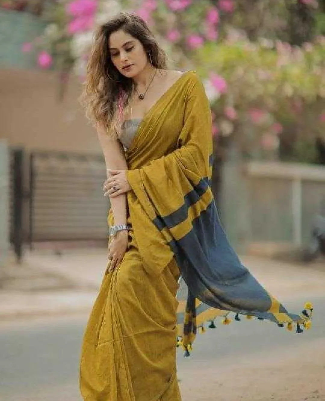 Chikoo Pure Khadi Cotton Handloom Contrast Saree with Blouse | Modern Casual & Party Wear Saree - House of ViDi