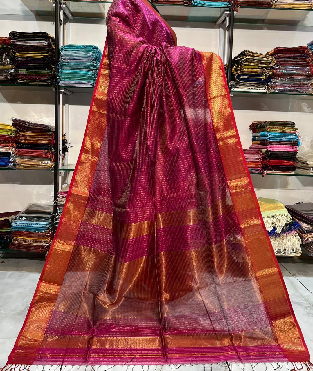 Dark Pink Pure Maheshwari Handwoven Silk-Cotton Zari Checks Saree with Traditional Border