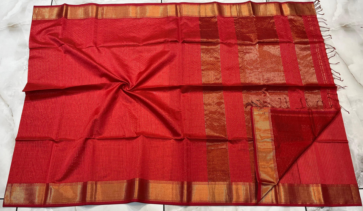 Red Pure Maheshwari Handwoven Silk-Cotton Zari Checks Saree with Traditional Border