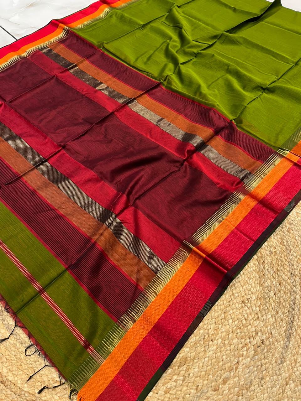 Parrot Green Pure Maheshwari Handwoven Multi-Kel Border Silk Cotton Saree