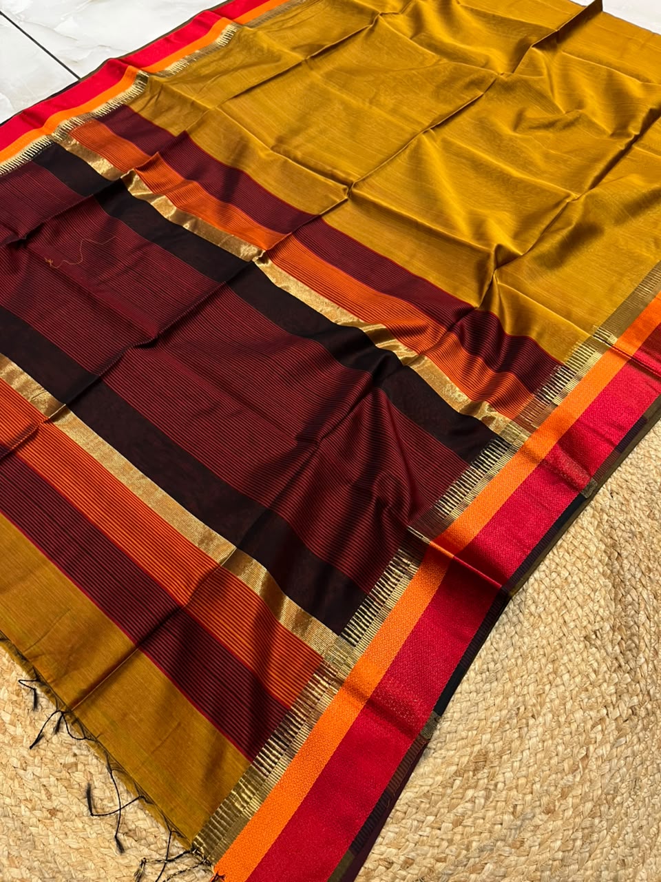 Mustard Gold Pure Maheshwari Handwoven Multi-Kel Border Silk Cotton Saree