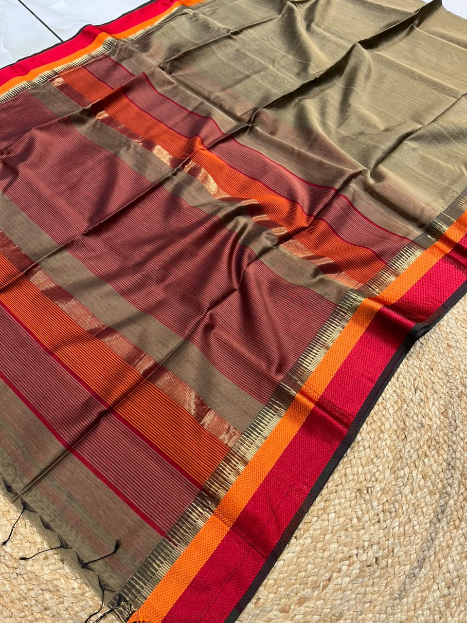 Olive Brown Pure Maheshwari Handwoven Multi-Kel Border Silk Cotton Saree