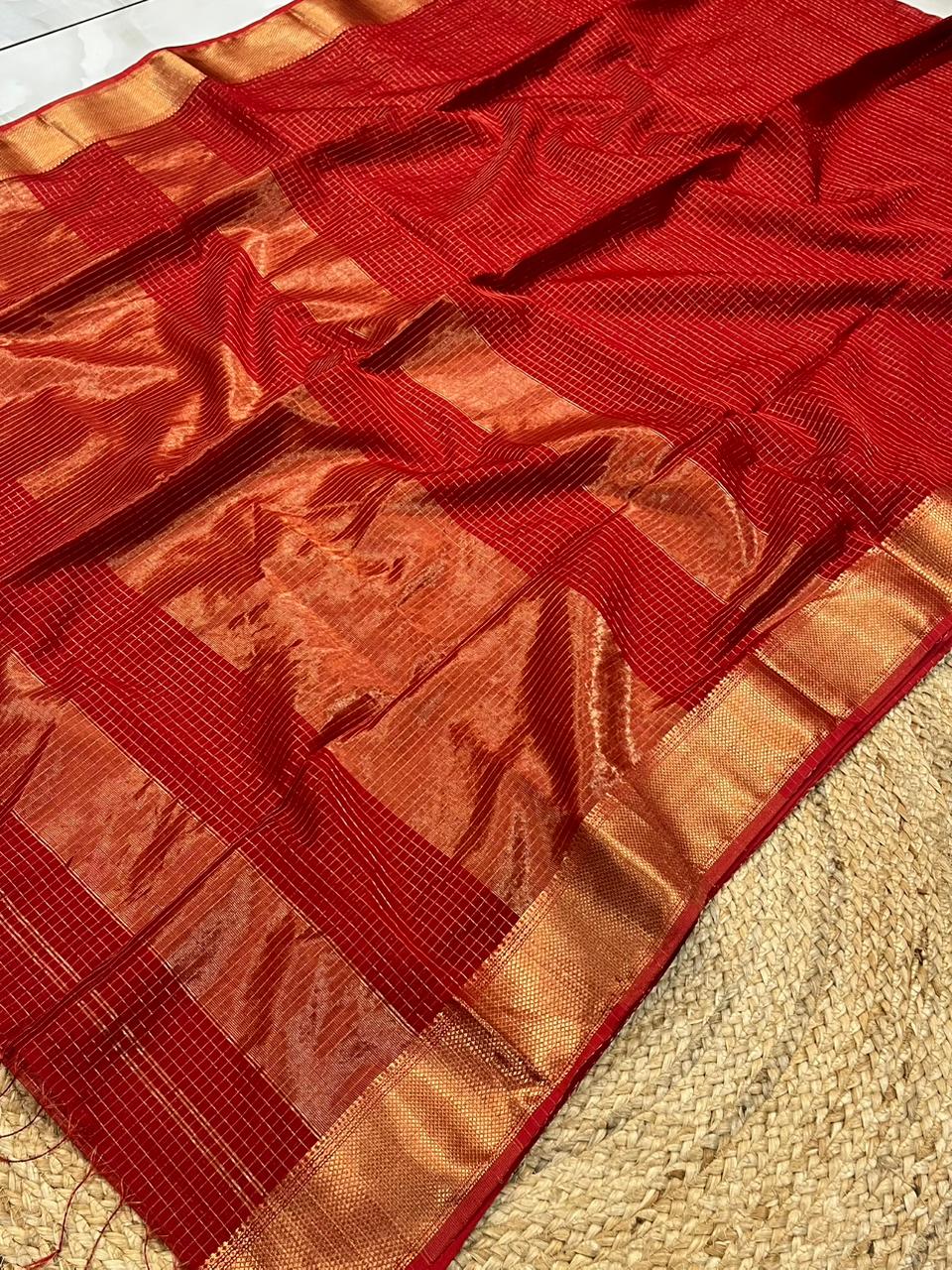 Red Maheshwari Handwoven Zari Chex Saree - House of ViDi