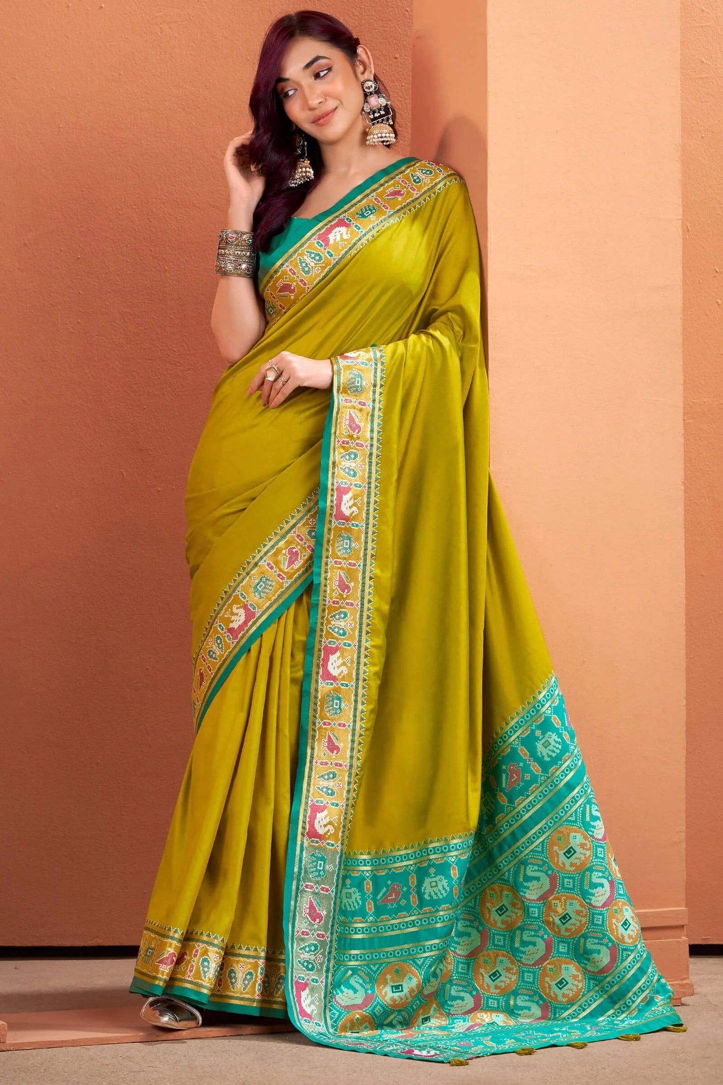 Yellow Patola Silk Saree with Traditional Weaving Border – Elegant Festive & Party Wear Saree