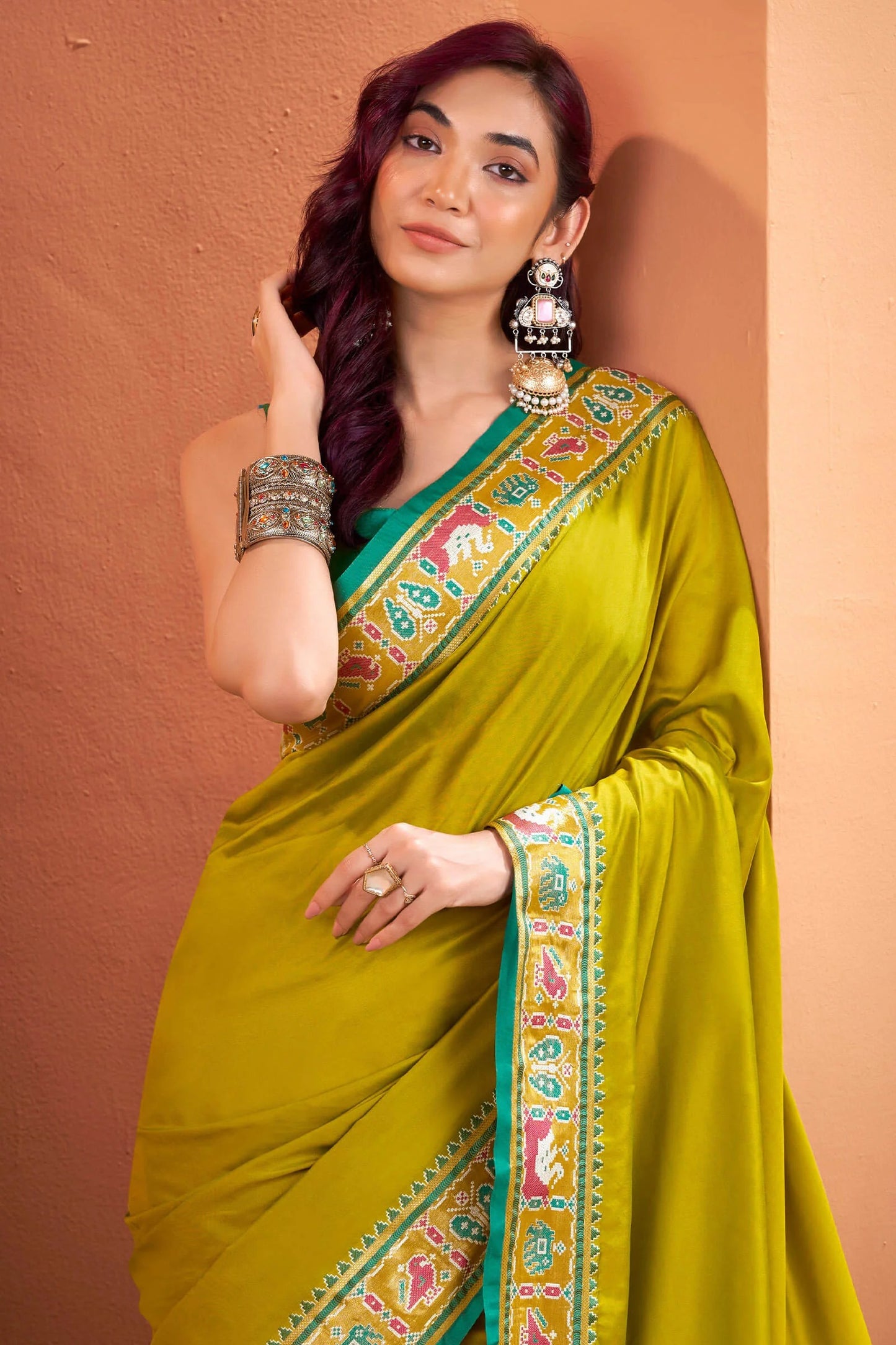 Yellow Patola Silk Saree with Traditional Weaving Border – Elegant Festive & Party Wear Saree