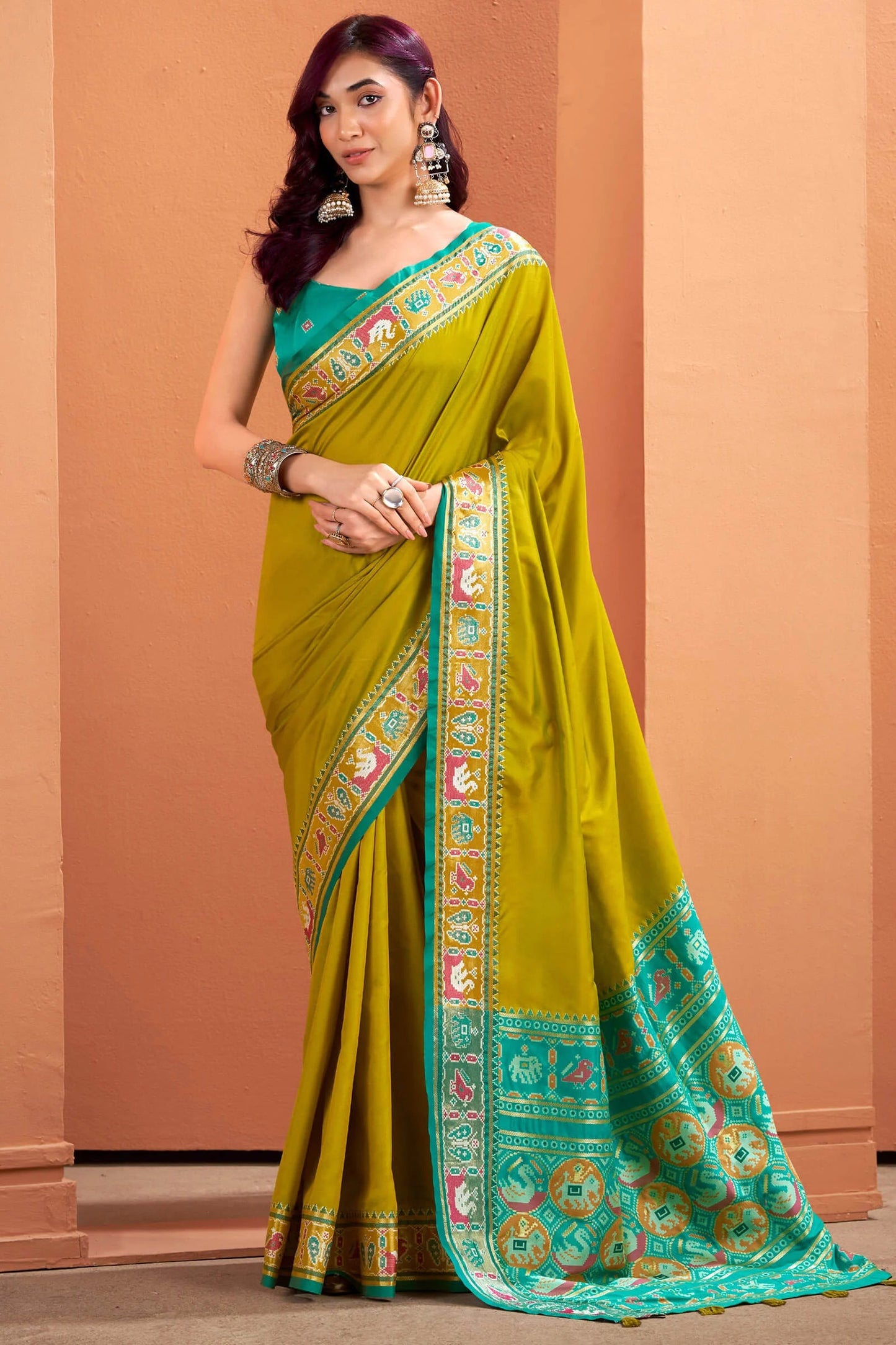 Yellow Patola Silk Saree with Traditional Weaving Border – Elegant Festive & Party Wear Saree