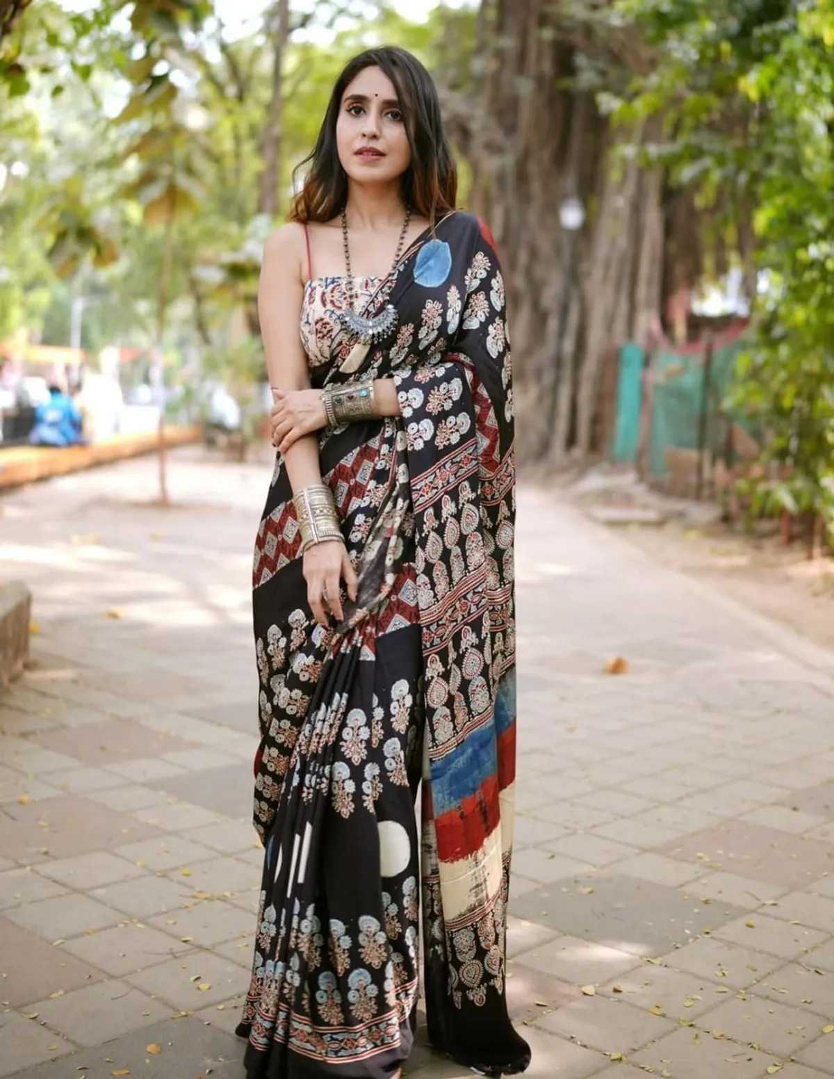 Premium Japan Satin Silk Semi Gajji Saree – Soft, Lightweight & Effortlessly Elegant