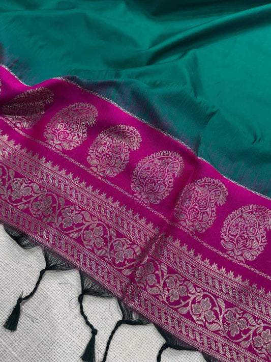 Green Traditional Viscose Silk Jacquard Saree with Woven Border & Running Blouse