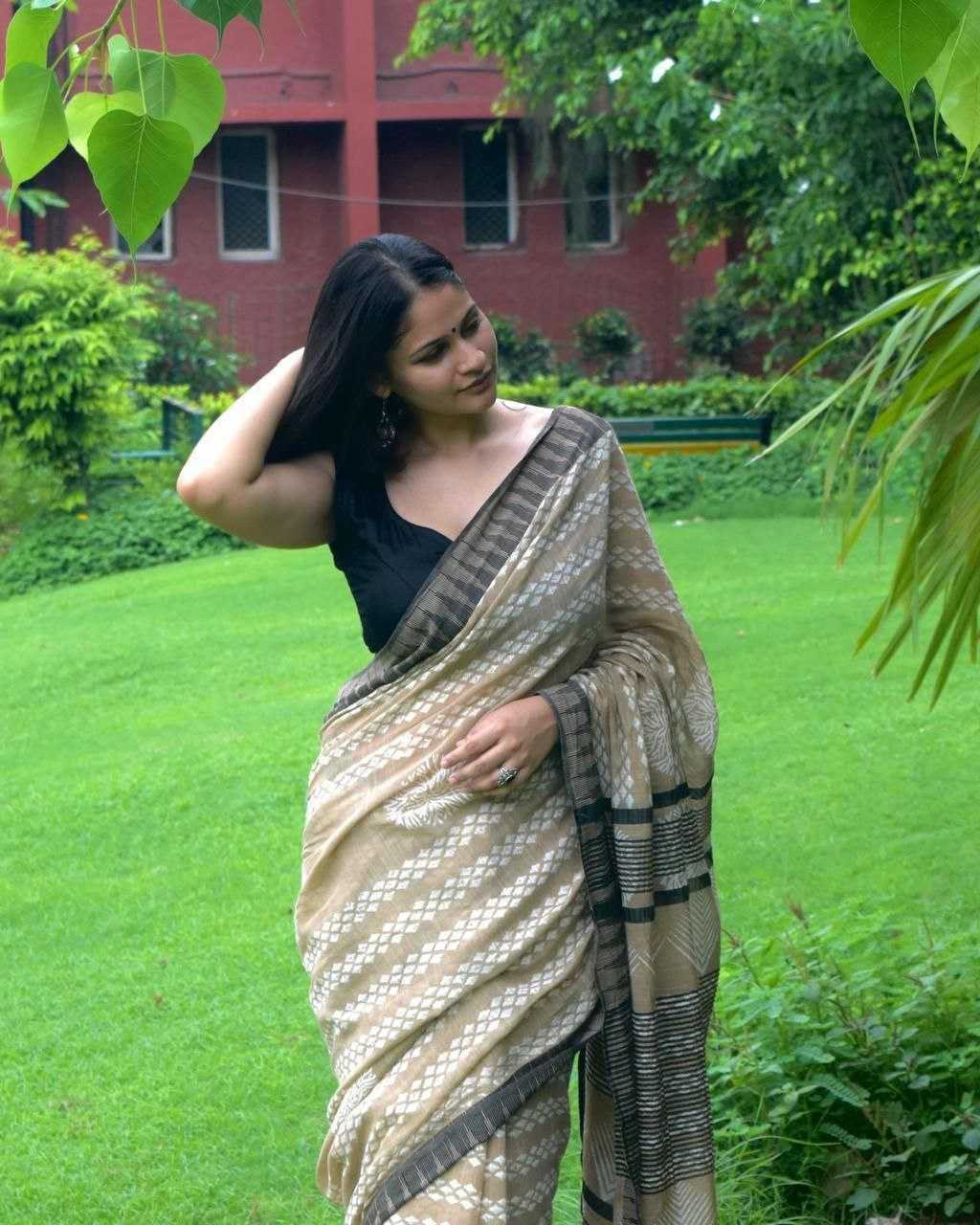 Premium Soft Linen Digital Print Saree with Banglory Satin Blouse [Beige] - House of ViDi
