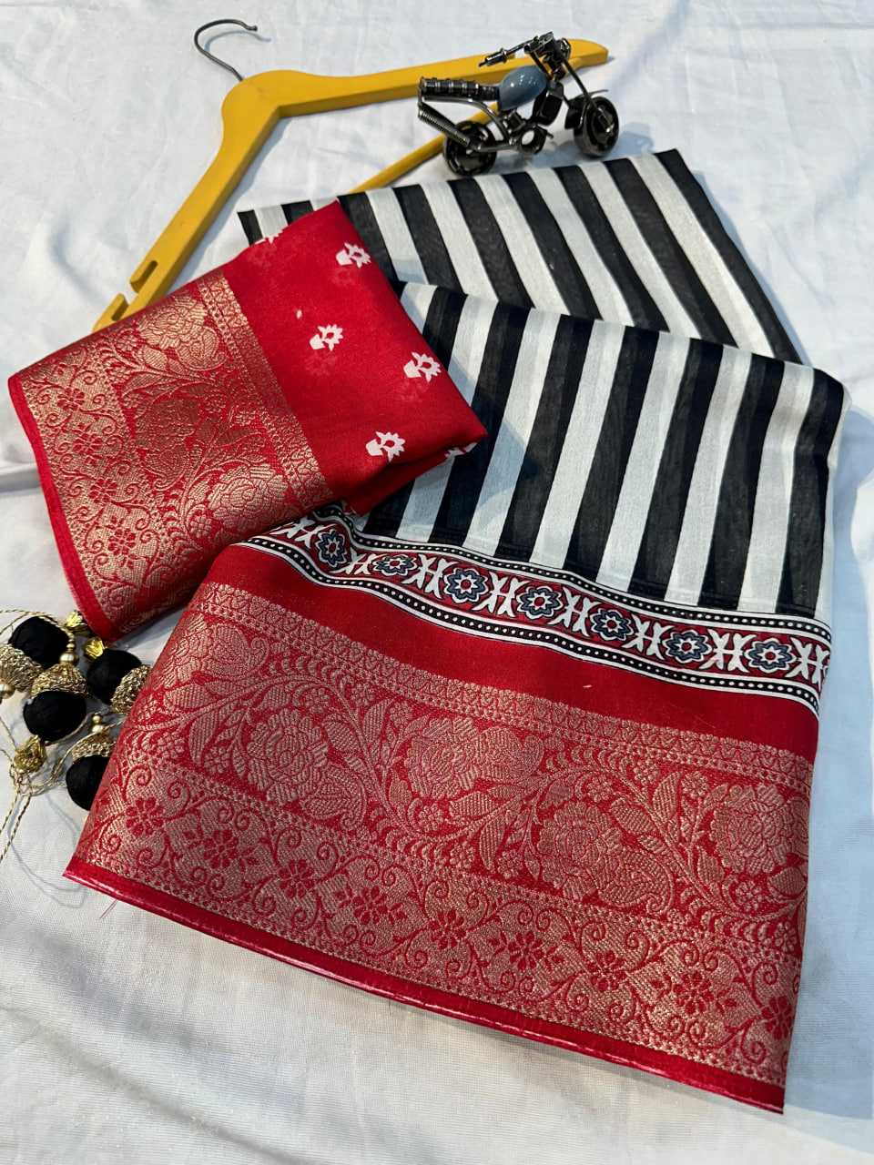 Red Soft Semi Dola Saree with Weaving Border & Contrast Blouse – Elegant Festive & Office Wear Saree