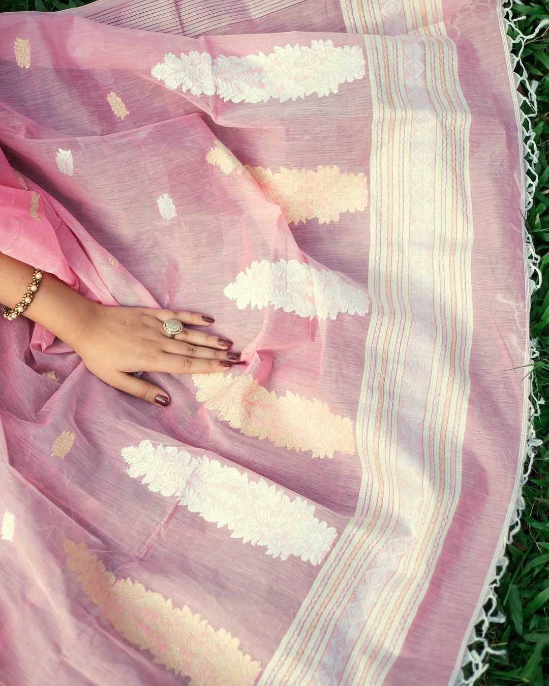 Pink Linen Slab Saree with Jacquard Weaving & Rich Pallu - House of ViDi
