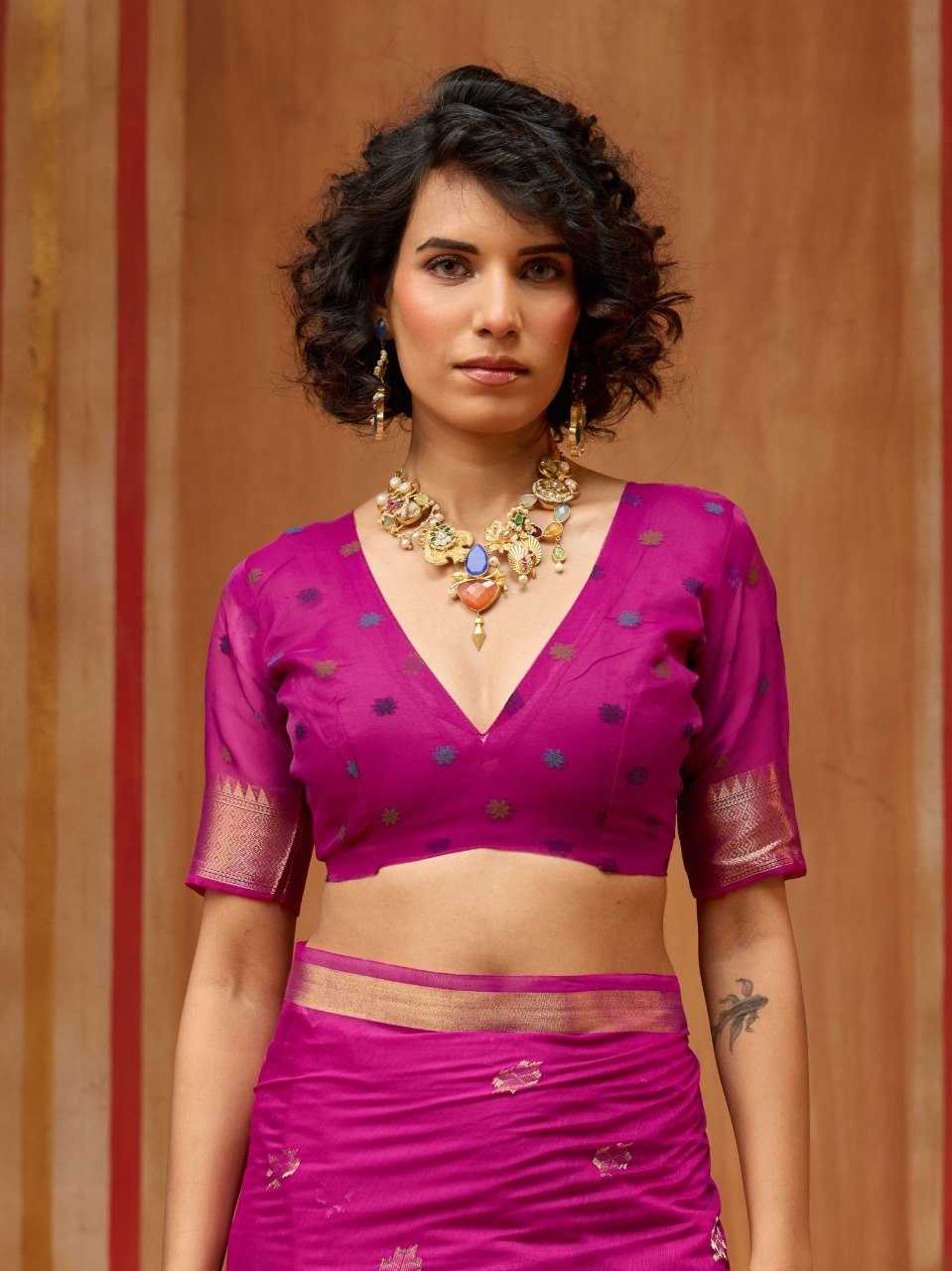 Pink Handloom Silk Saree with Organza Pallu & Woven Design - House of ViDi