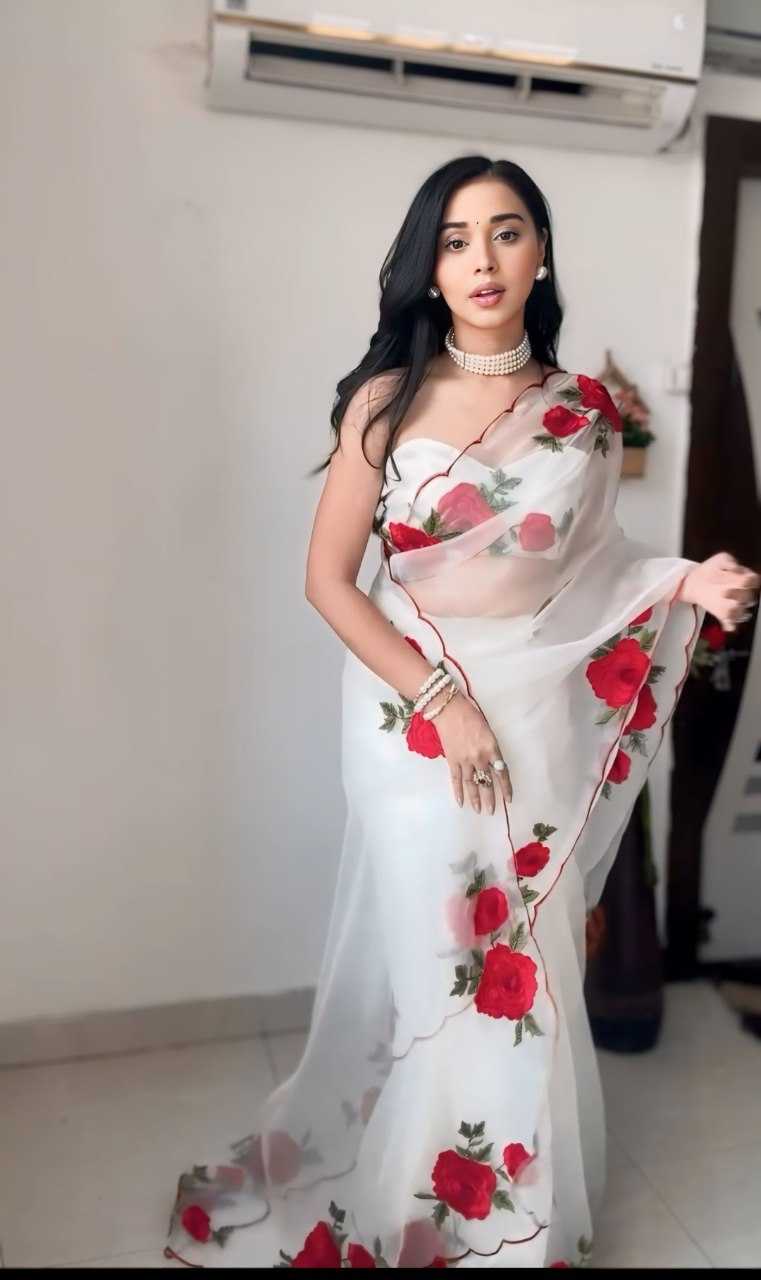 Taniya Mittal–Inspired Ready-to-Wear Organza Printed Saree with Unstitched Blouse | Designer Party Wear Saree [White]