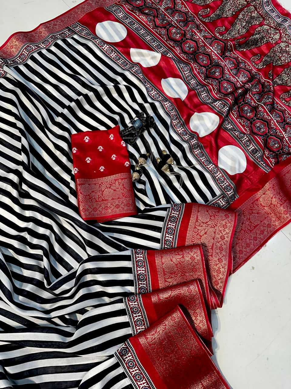 Red Soft Semi Dola Saree with Weaving Border & Contrast Blouse – Elegant Festive & Office Wear Saree