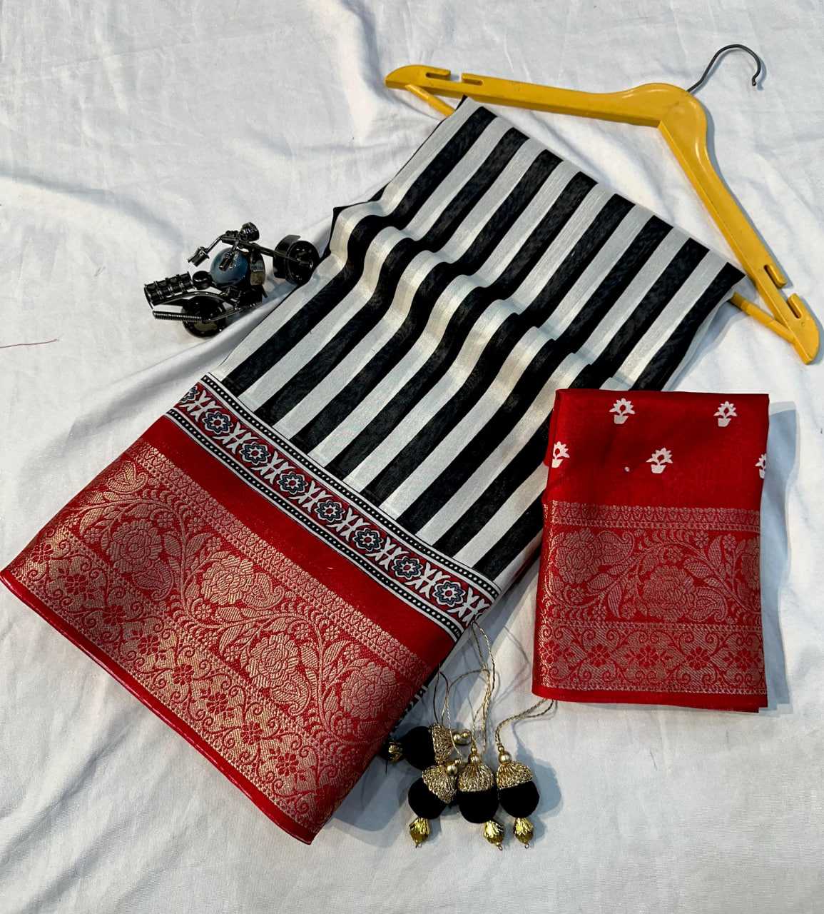 Red Soft Semi Dola Saree with Weaving Border & Contrast Blouse – Elegant Festive & Office Wear Saree