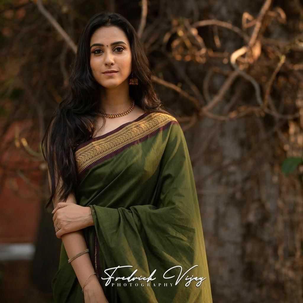 Green Soft Lichi Silk Saree with Rich Pallu & All-Over Jacquard Weaving | Designer Traditional Silk Saree - House of ViDi