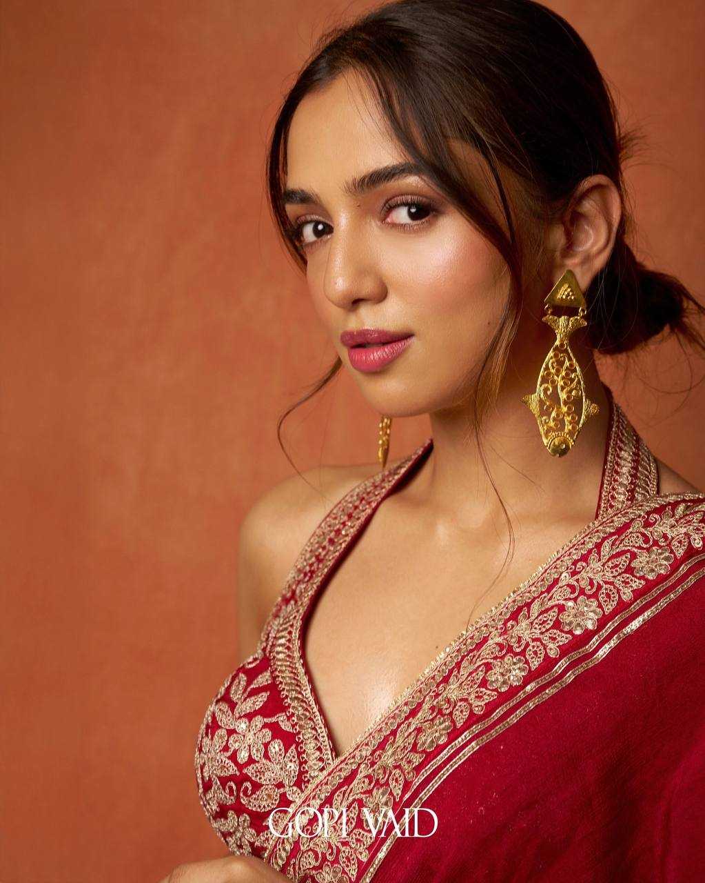 Soft Rangoli Silk Saree with Sequins & Dori Embroidery Border | Designer Banglori Silk Blouse | Party Wear Saree [Red]