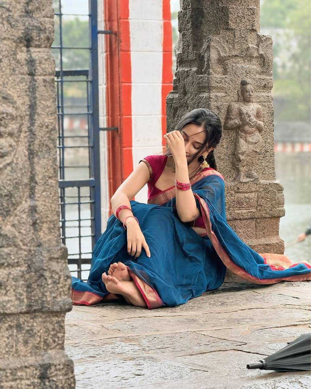 Soft Lichi Silk Saree with Rich Jacquard Weaving & Elegant Zahlars – Traditional Festive Wear