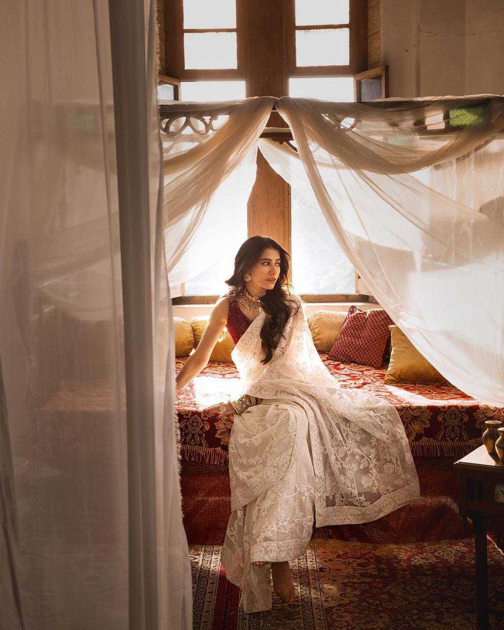 White Georgette Saree with Cotton Thread Chainstitch & Stone Handwork