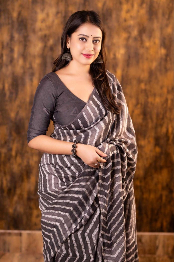 Grey Chanderi Cotton Bagru Batik Printed Saree with Zig Zag Motifs & Tassel Pallu | House of ViDi