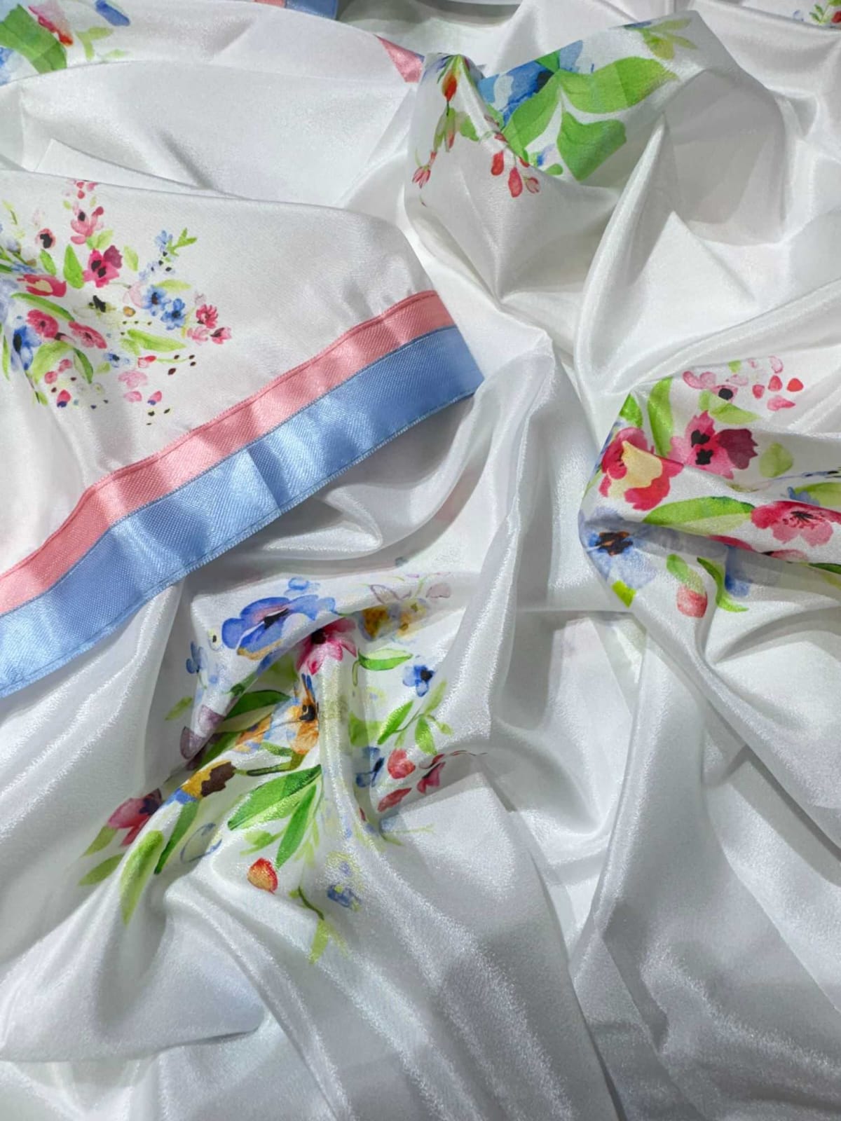 Alia Bhatt Inspired Floral Premium Silk Saree – Bollywood Style with Unstitched Blouse - House of ViDi