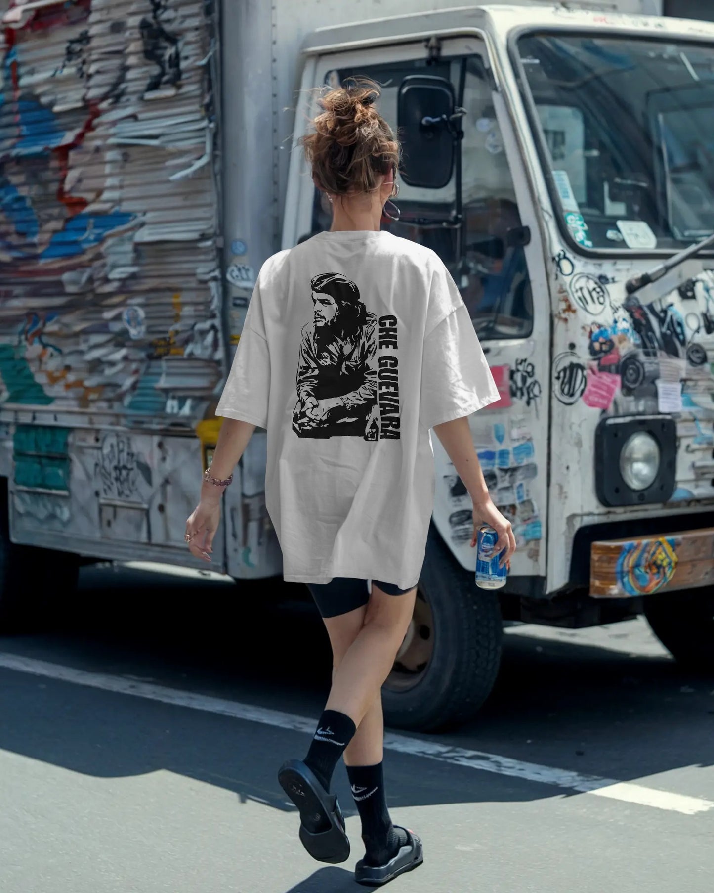 Che Guevara Iconic Portrait – Unisex Oversized T-Shirt | Rebel. Visionary. Timeless.